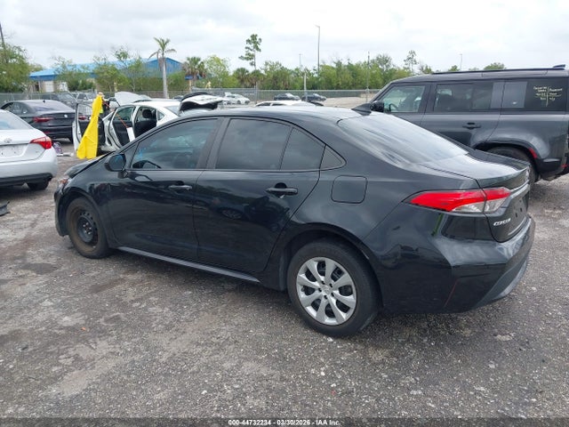 44732234 :رقم المزاد ، 5YFEPMAE4NP281848 vin ، 2022 Toyota Corolla Le مزاد بيع