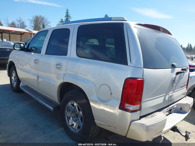 44732316 :رقم المزاد ، 1GYEK63N85R153961 vin ، 2005 Cadillac Escalade Standard مزاد بيع