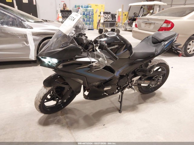 2025 KAWASAKI EX500 ML5EXGJ1XSDA70762 Photo 1