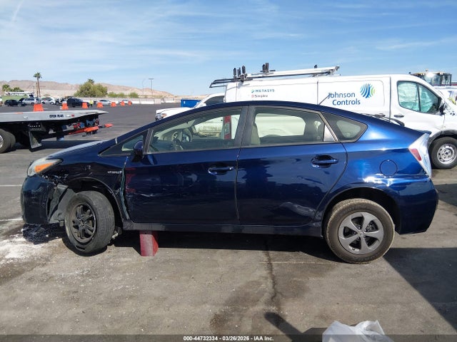 Toyota Prius Three 2015 JTDKN3DU6F0404924 Image 14