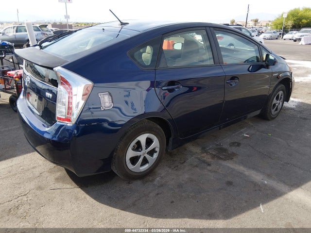 Toyota Prius Three 2015 JTDKN3DU6F0404924 Image 4