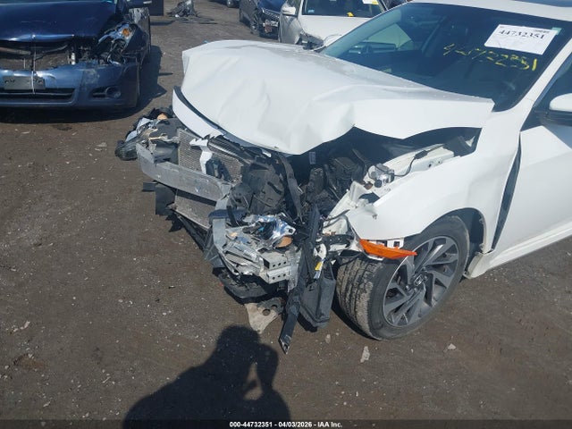 Продажа на аукционе авто 2016 Honda Civic Ex, vin: 19XFC2F79GE070633, номер лота: 44732351