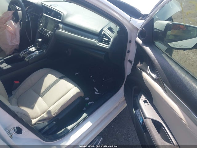 Продажа на аукционе авто 2016 Honda Civic Ex, vin: 19XFC2F79GE070633, номер лота: 44732351