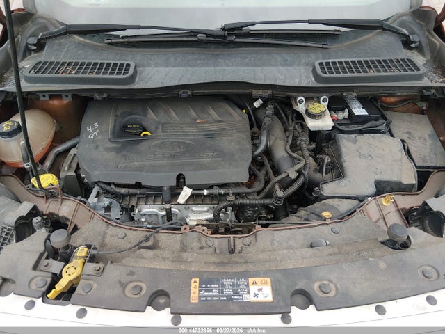 1FMCU0GDXHUA44985 Ford ESCAPE SE