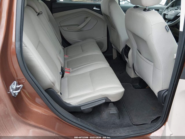 1FMCU0GDXHUA44985 Ford ESCAPE SE