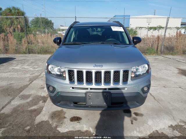 44732360 :رقم المزاد ، 1C4NJDBB3HD151105 vin ، 2017 Jeep Compass Sport 4x4 مزاد بيع
