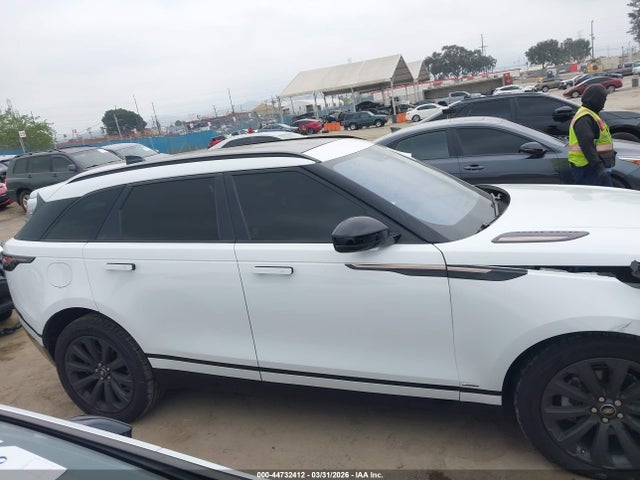 SALYL2RX3JA775676 Land Rover Range Rover Velar P250 Se R-dynamic