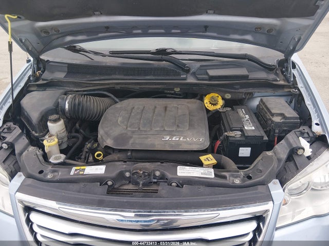 44732413 :رقم المزاد ، 2C4RC1BG9GR129630 vin ، 2016 Chrysler Town & Country Touring مزاد بيع