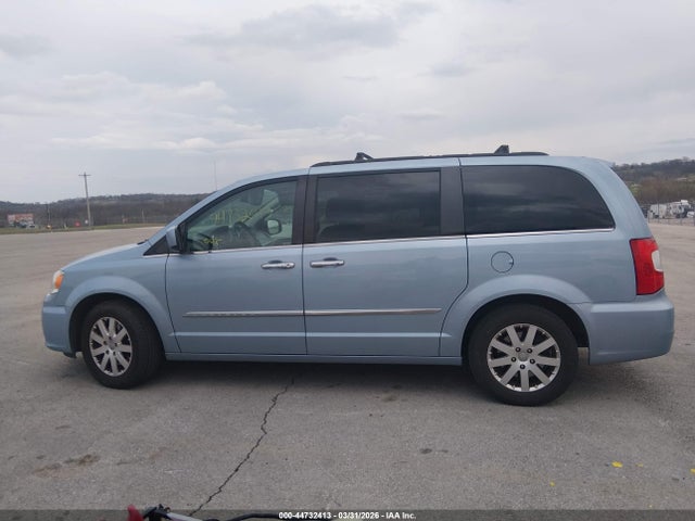 44732413 :رقم المزاد ، 2C4RC1BG9GR129630 vin ، 2016 Chrysler Town & Country Touring مزاد بيع