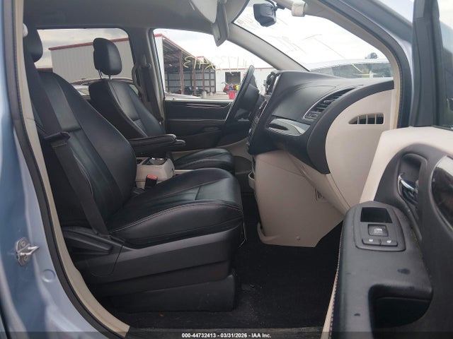 44732413 :رقم المزاد ، 2C4RC1BG9GR129630 vin ، 2016 Chrysler Town & Country Touring مزاد بيع