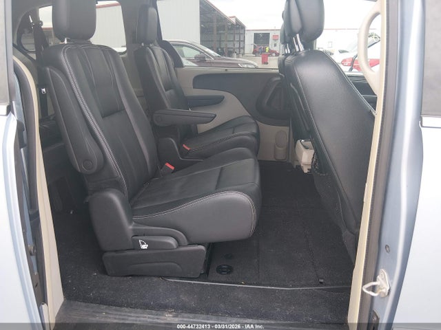 44732413 :رقم المزاد ، 2C4RC1BG9GR129630 vin ، 2016 Chrysler Town & Country Touring مزاد بيع