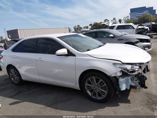 2016 Toyota Camry Se მანქანა იყიდება აუქციონზე, vin: 4T1BF1FK0GU136925, აუქციონის ნომერი: 44732415