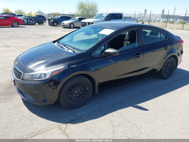 KIA FORTE LX 2017 3KPFK4A76HE070001 Image 2