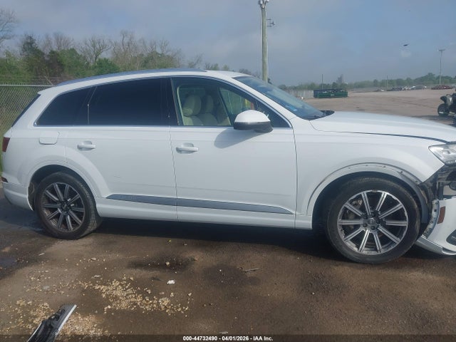 2017 Audi Q7 2.0t Premium მანქანა იყიდება აუქციონზე, vin: WA1LHAF75HD042484, აუქციონის ნომერი: 44732490