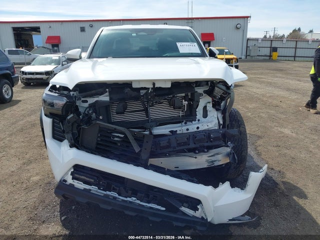 Продаж на аукціоні авто 2024 Toyota Tacoma Trd Off Road, vin: 3TMLB5JN7RM040780, номер лоту: 44732514