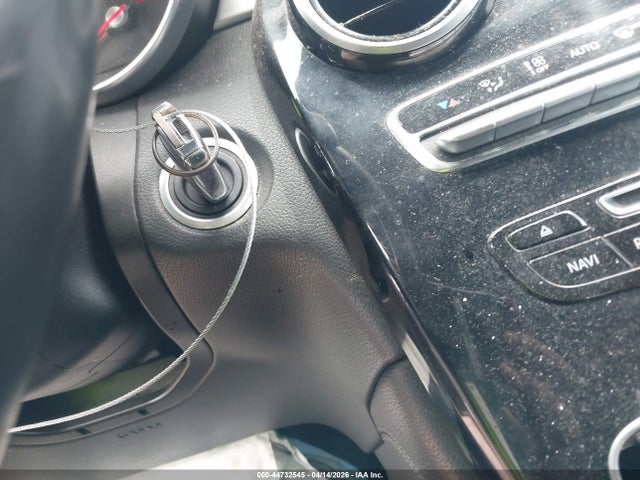 44732545 :رقم المزاد ، WDC0G4KB7HF135836 vin ، 2017 Mercedes-benz Glc 300 4matic مزاد بيع