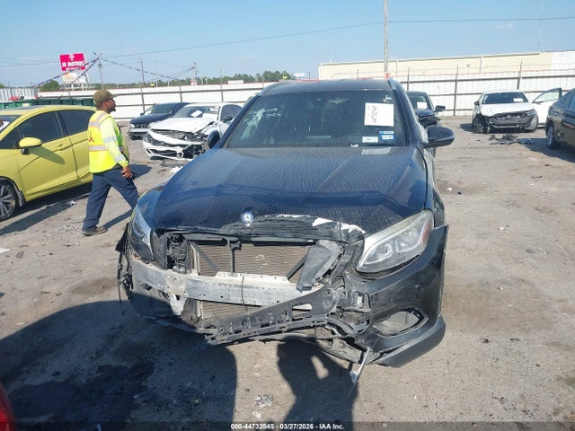 44732545 :رقم المزاد ، WDC0G4KB7HF135836 vin ، 2017 Mercedes-benz Glc 300 4matic مزاد بيع