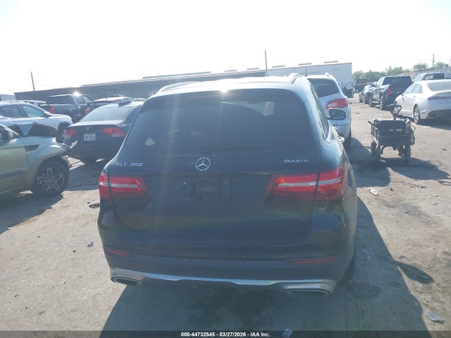 44732545 :رقم المزاد ، WDC0G4KB7HF135836 vin ، 2017 Mercedes-benz Glc 300 4matic مزاد بيع