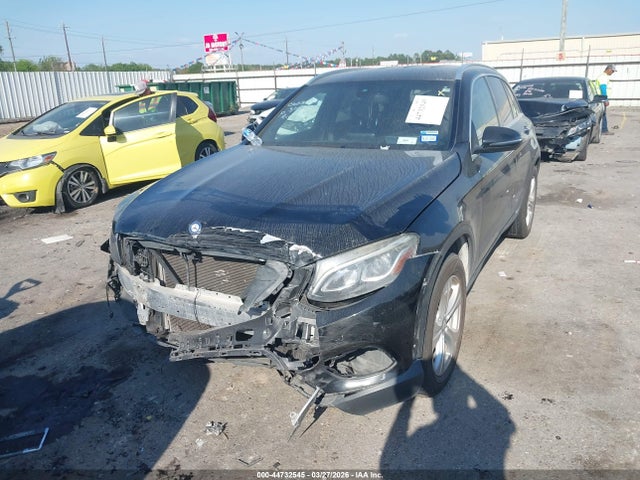 44732545 :رقم المزاد ، WDC0G4KB7HF135836 vin ، 2017 Mercedes-benz Glc 300 4matic مزاد بيع