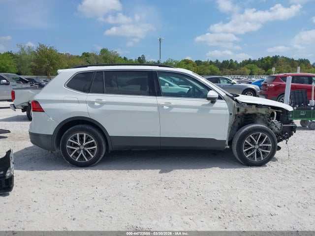 Продажа на аукционе авто 2019 Volkswagen Tiguan 2.0t Se/2.0t Sel/2.0t Sel R-line/2.0t Sel R-line Black, vin: 3VV2B7AX9KM064322, номер лота: 44732555
