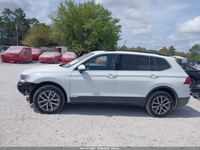 Продажа на аукционе авто 2019 Volkswagen Tiguan 2.0t Se/2.0t Sel/2.0t Sel R-line/2.0t Sel R-line Black, vin: 3VV2B7AX9KM064322, номер лота: 44732555