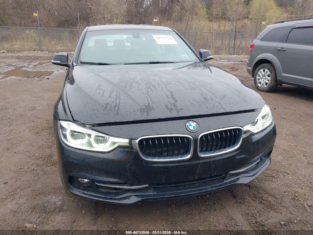 2018 Bmw 330i Xdrive მანქანა იყიდება აუქციონზე, vin: WBA8D9C53JA615587, აუქციონის ნომერი: 44732556
