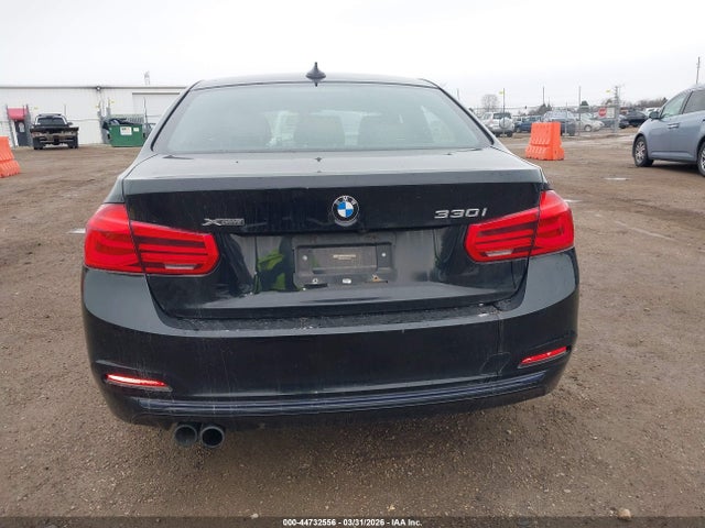 2018 Bmw 330i Xdrive მანქანა იყიდება აუქციონზე, vin: WBA8D9C53JA615587, აუქციონის ნომერი: 44732556