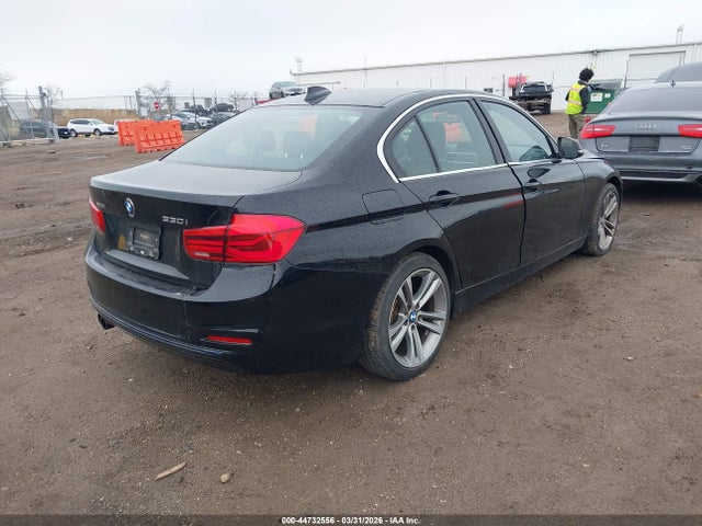 2018 Bmw 330i Xdrive მანქანა იყიდება აუქციონზე, vin: WBA8D9C53JA615587, აუქციონის ნომერი: 44732556