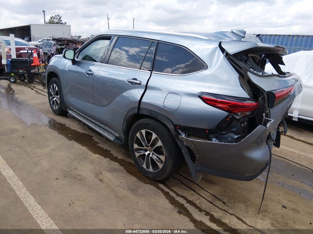 Aukcja sprzedaży 2022 Toyota Highlander Xle, vin: 5TDGZRAH1NS120472, numer aukcji: 44732558