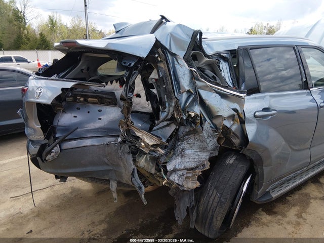 Aukcja sprzedaży 2022 Toyota Highlander Xle, vin: 5TDGZRAH1NS120472, numer aukcji: 44732558