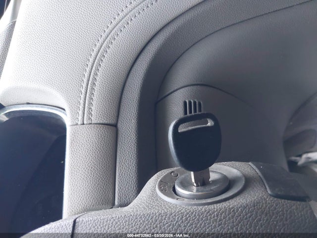Продажа на аукционе авто 2017 Chevrolet Traverse Ls, vin: 1GNKRFKD8HJ241268, номер лота: 44732562