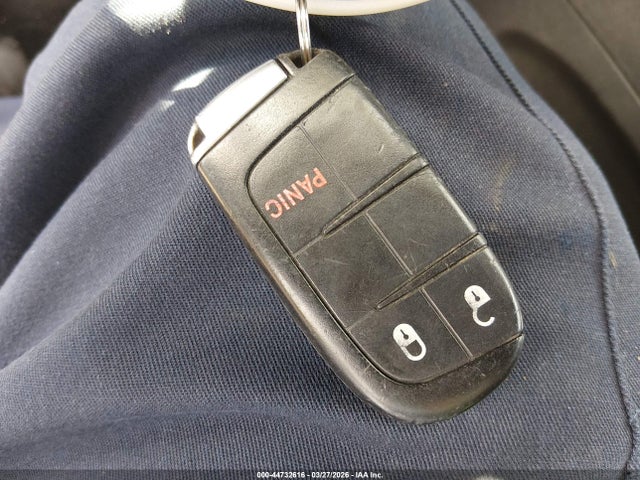 1C4RJEAG0HC677010 Jeep Grand Cherokee Laredo 4x2
