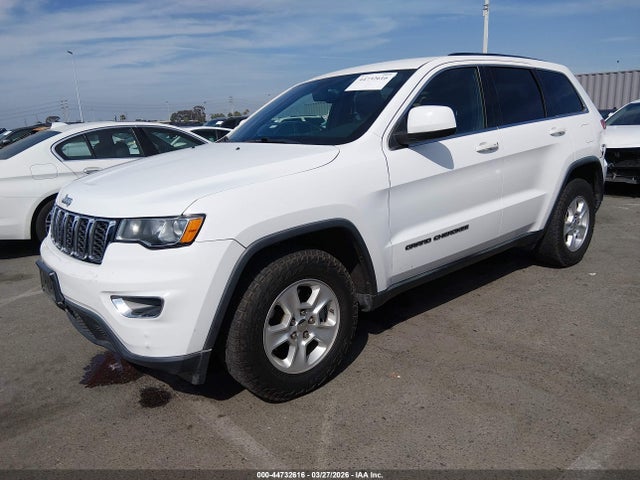 1C4RJEAG0HC677010 Jeep Grand Cherokee Laredo 4x2