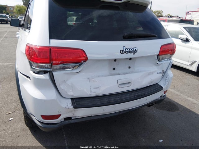 1C4RJEAG0HC677010 Jeep Grand Cherokee Laredo 4x2