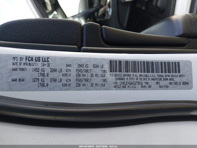 1C4RJEAG0HC677010 Jeep Grand Cherokee Laredo 4x2