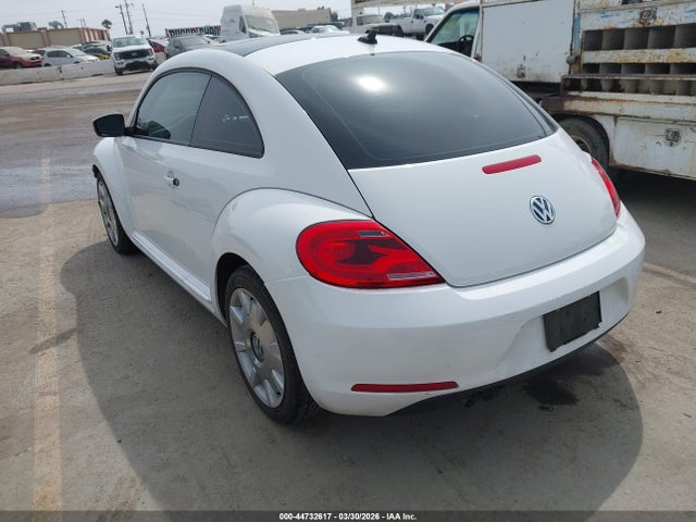 44732617 :رقم المزاد ، 3VWJP7AT0CM638992 vin ، 2012 Volkswagen Beetle 2.5l مزاد بيع
