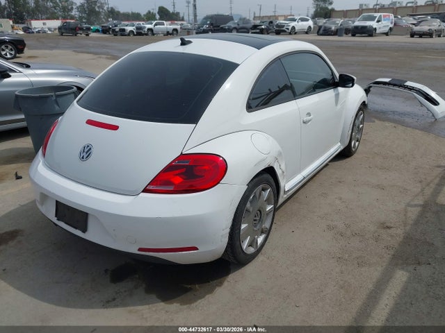 44732617 :رقم المزاد ، 3VWJP7AT0CM638992 vin ، 2012 Volkswagen Beetle 2.5l مزاد بيع