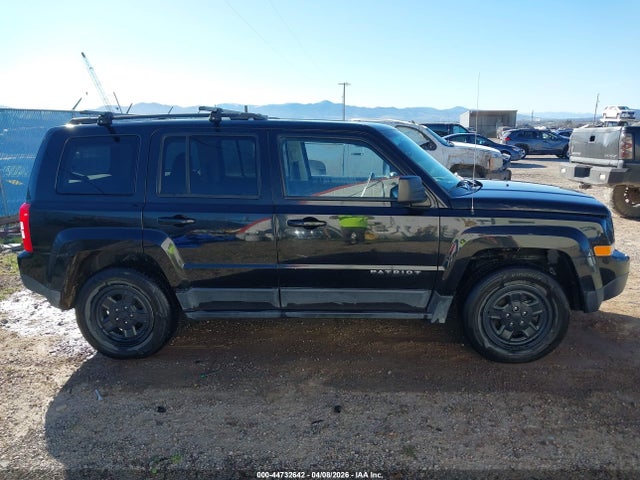 1C4NJRFB9GD668432 Jeep Patriot Latitude