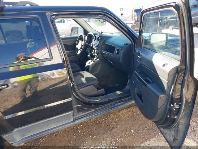 1C4NJRFB9GD668432 Jeep Patriot Latitude