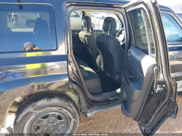 1C4NJRFB9GD668432 Jeep Patriot Latitude
