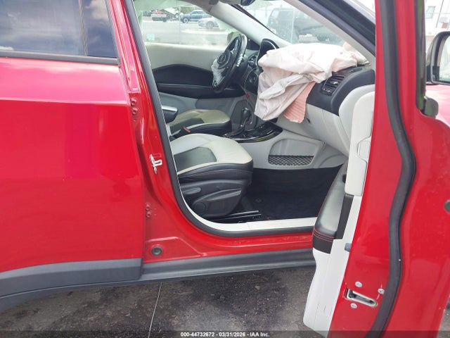 44732672 :رقم المزاد ، 3C4NJDCB2JT163664 vin ، 2018 Jeep Compass Limited 4x4 مزاد بيع