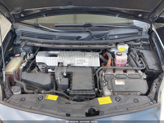 Toyota Prius Two 2015 JTDKN3DU9F0411172 Image 10