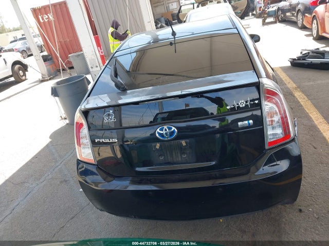 Toyota Prius Two 2015 JTDKN3DU9F0411172 Image 16