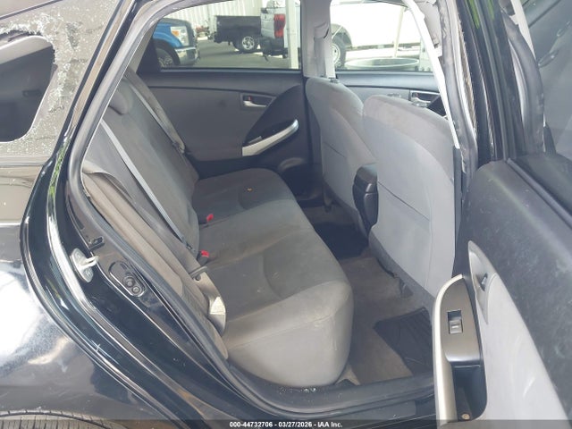Toyota Prius Two 2015 JTDKN3DU9F0411172 Image 8