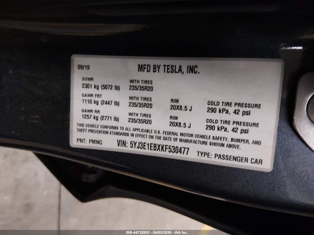 44732802 :رقم المزاد ، 5YJ3E1EBXKF530477 vin ، 2019 Tesla Model 3 Long Range/performance مزاد بيع