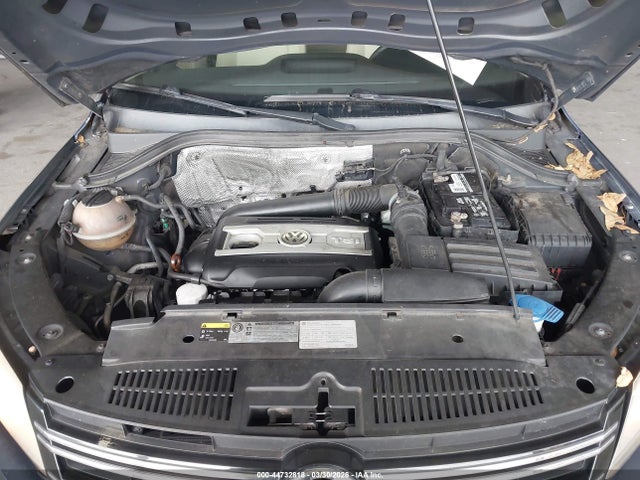 2016 VOLKSWAGEN TIGUAN WVGAV7AX0GW602264 Photo 9