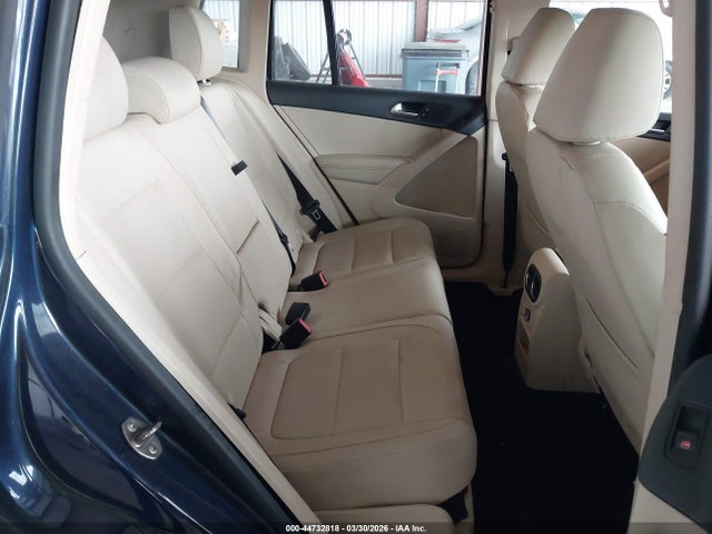 2016 VOLKSWAGEN TIGUAN WVGAV7AX0GW602264 Photo 7
