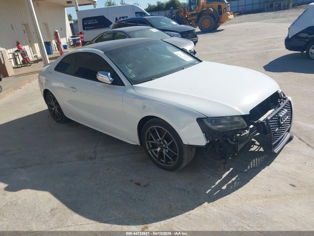 2011 AUDI S5 WAUGVAFR3BA064572