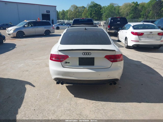 44732821 :رقم المزاد ، WAUGVAFR3BA064572 vin ، 2011 Audi S5 4.2 Premium Plus مزاد بيع