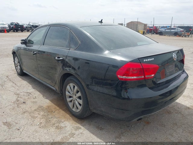 Продажа на аукционе авто 2013 Volkswagen Passat S, vin: 1VWAH7A33DC112078, номер лота: 44732856